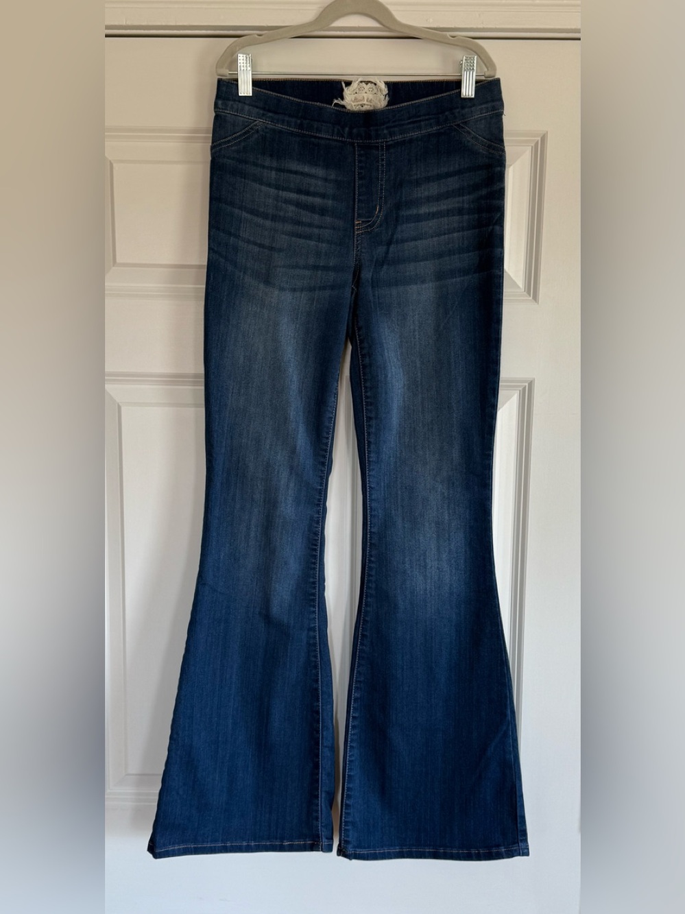 Altar'd State Luttrell Flare Jeans, Small, pull on, new without tags